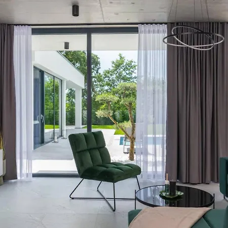 Villa Juliandra شقة