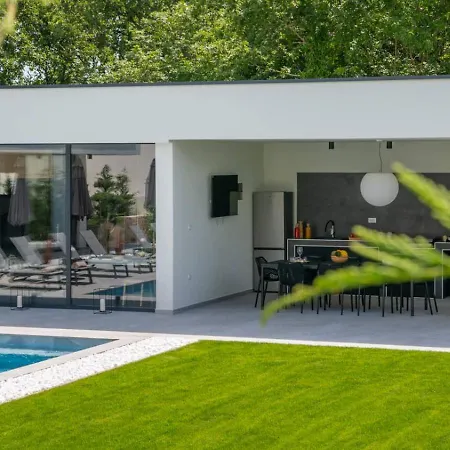 Villa Juliandra *